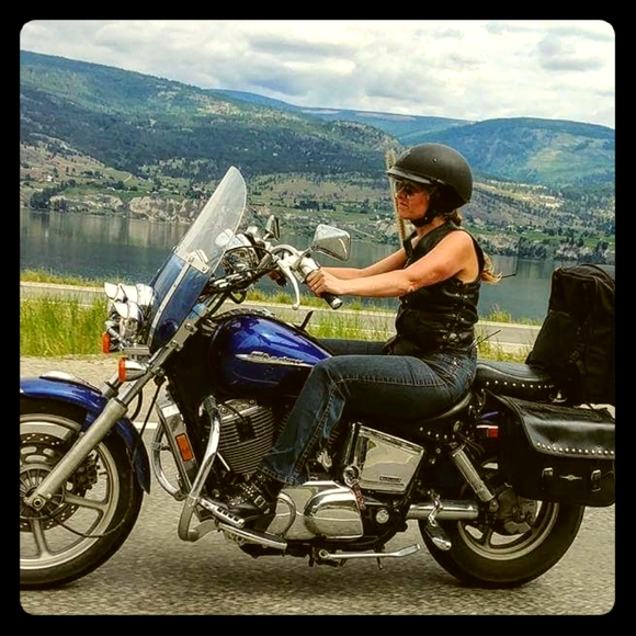 Meet your Posher, Dana - Picture 1 of 1